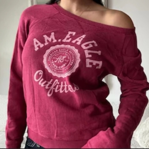 American Eagle Outfitters Sweaters - AE American Eagle Outfitters Crewneck Logo Sweatshirt Red Top Women’s S Small